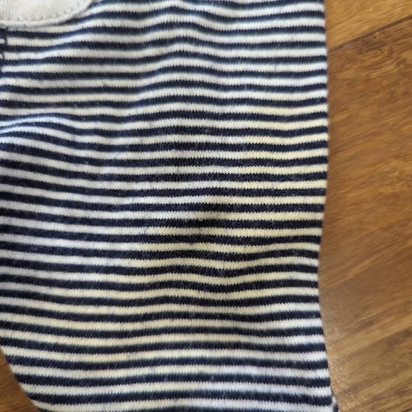 6/$22. 🐶 2pc bulldog onesie and pants. Matching set. Child of mine - Picture 6 of 6